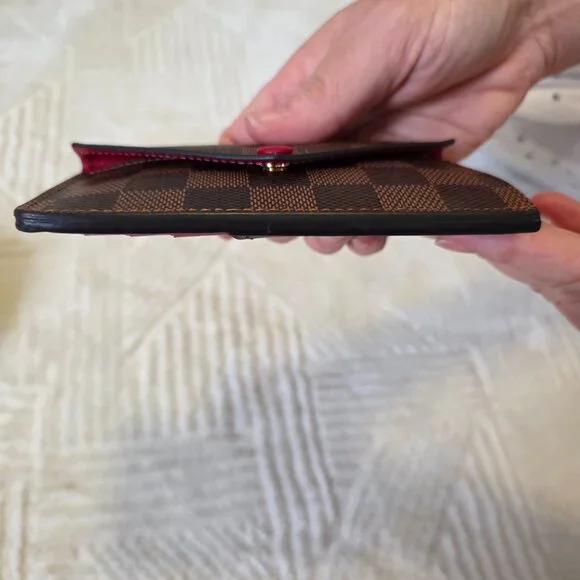 Louis Vuitton Card & Coin Holder with key chain - Picture 7 of 13